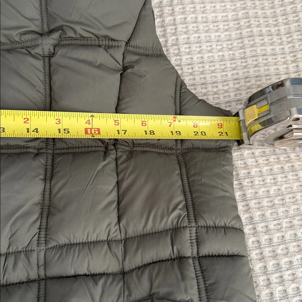 Bernardo Charcoal Puffer Vest - Picture 4 of 7